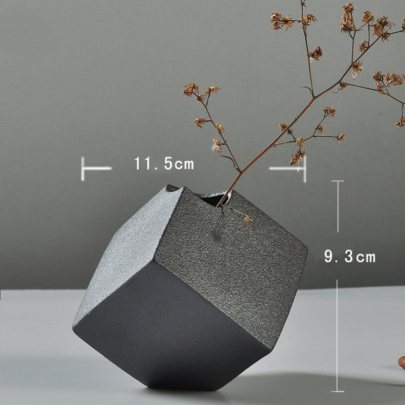 Ceramic vase and flowerware